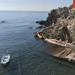 Casa Vacanze Andrea La Tua Base Per Visitare Il Mare Delle Cinque Terre Apartment *
