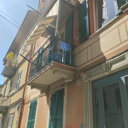 Casa Vacanze Andrea La Tua Base Per Visitare Il Mare Delle Cinque Terre * 斯培西亚