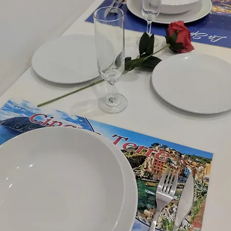 Casa Vacanze Andrea La Tua Base Per Visitare Il Mare Delle Cinque Terre Lejlighed La Spezia